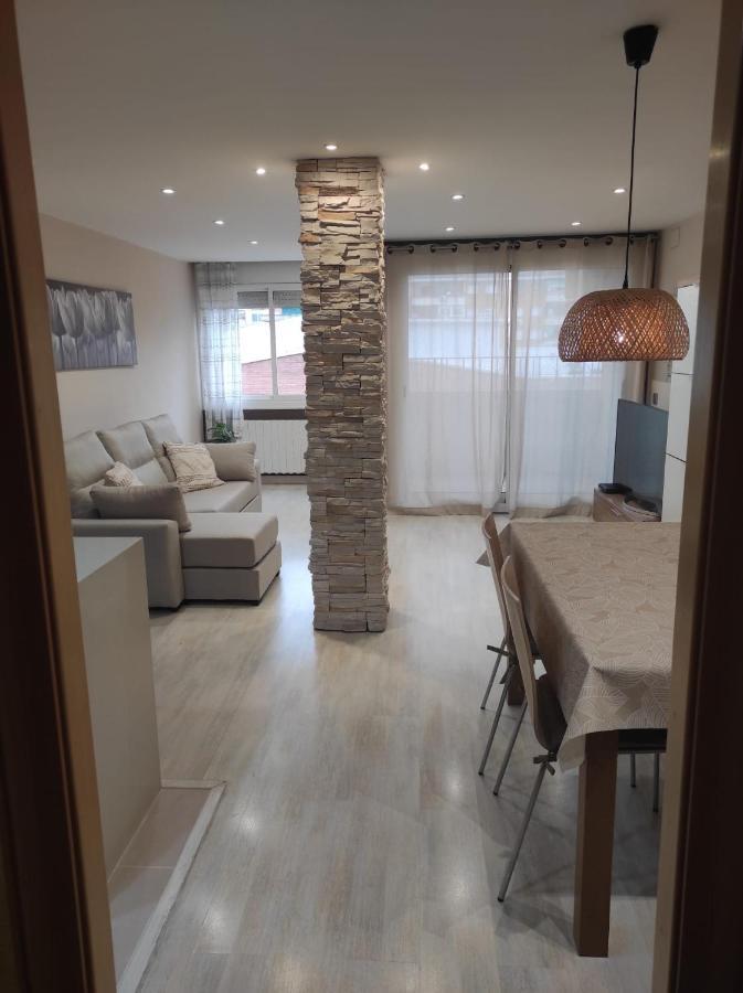 Apartamento En Viladecans Cerca Del Aeropuerto Exterior photo